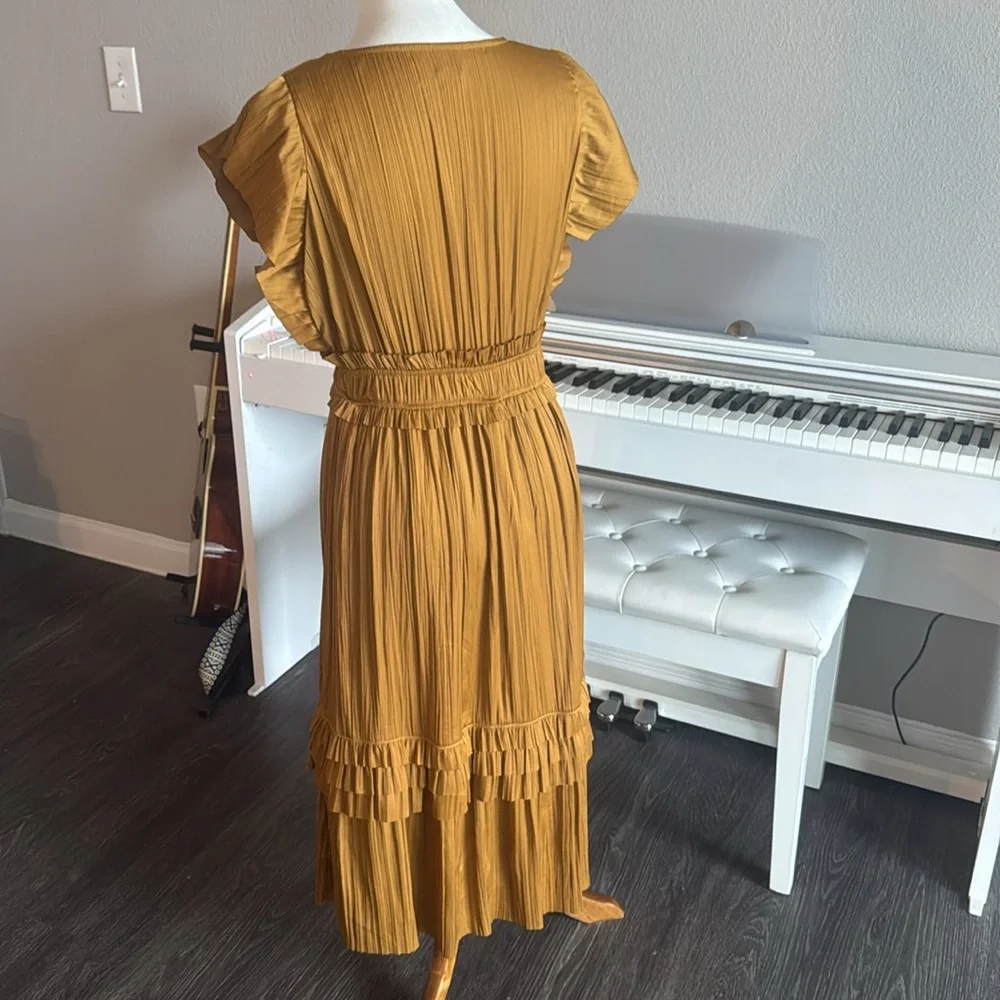 Roan + Ryan Talulah V-Neck Casual Ruffle Midi Dress Women's Yellow Gold - Picture 9 of 13